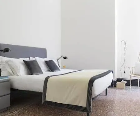 Garibaldi Suites Szálloda